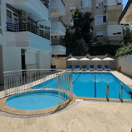 Apartahotel Cleo Alanya